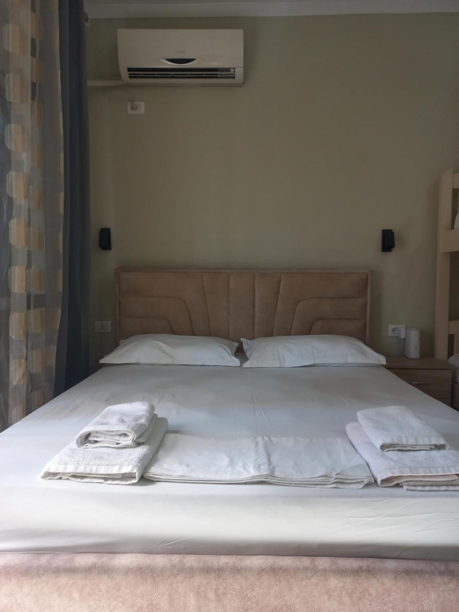 Lungomare Apartament Sea View فلورا الغرفة الصورة